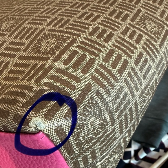 👛🍁 ANNE KLEIN Alex Varsity Tote Bag | Preppy Fall Convertible Tan + Pink, 12”x6” - Picture 7 of 8